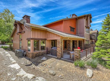 11855 Hope Court, Unit #B, Truckee, CA 96161 Photo