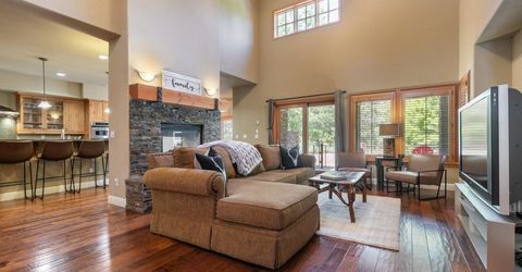 11855 Hope Court, Unit #B, Truckee, CA 96161 Photo