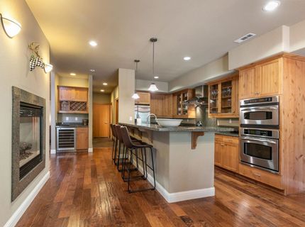 11855 Hope Court, Unit #B, Truckee, CA 96161 Photo