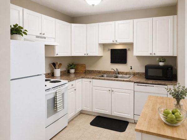 46 Cochituate Rd, Unit 203, Framingham, MA 01701