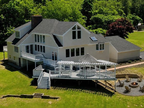 199 John Wise Avenue, Essex, MA 01929