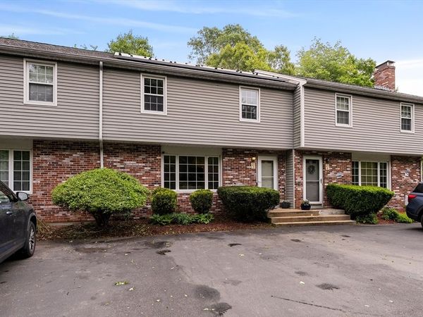 21 Potter Ave, Unit 3, Plainville, MA 02762