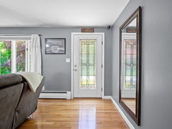 29 Carr St, Sutton, MA 01590