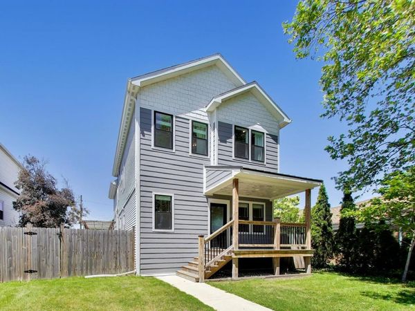 5320 N Moody Avenue, Chicago, IL 60630