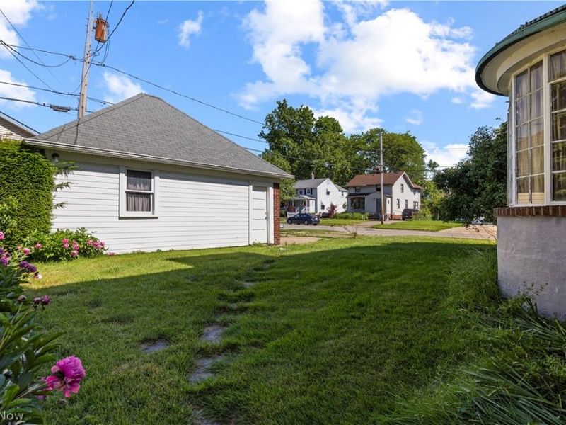 959 Allison Avenue, Lorain, OH 44052 Photo 5