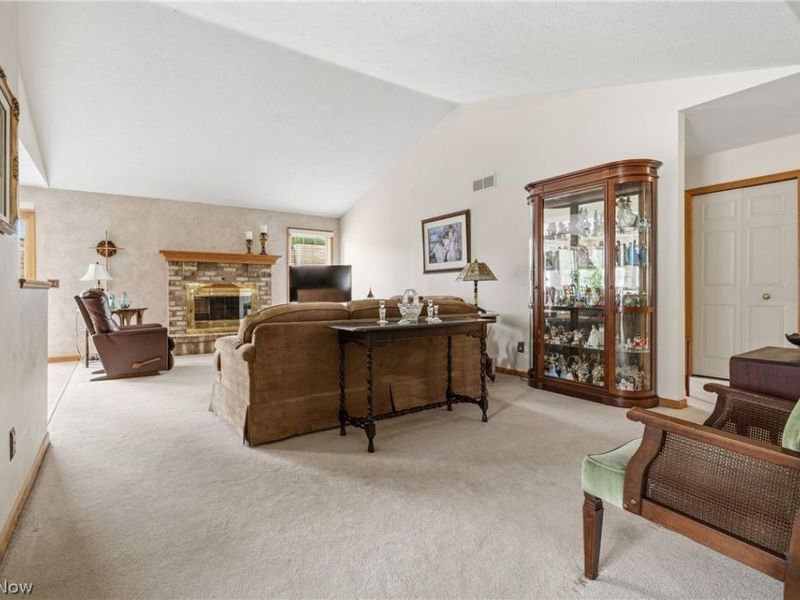 6862 Red Deer Circle NW, Canton, OH 44708 Photo 12