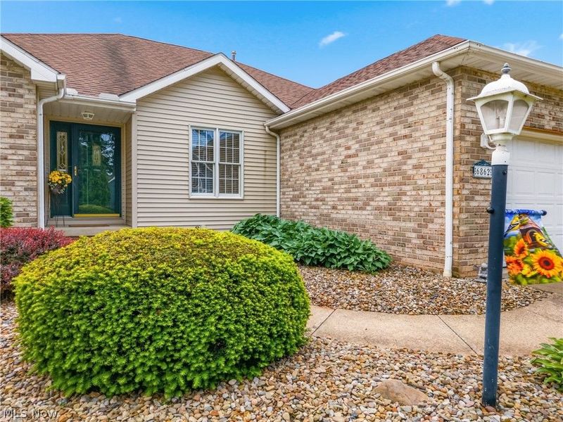 6862 Red Deer Circle NW, Canton, OH 44708 Photo 3