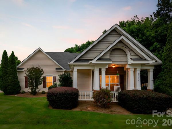 8526 Summer Serenade Drive, Huntersville, NC 28078