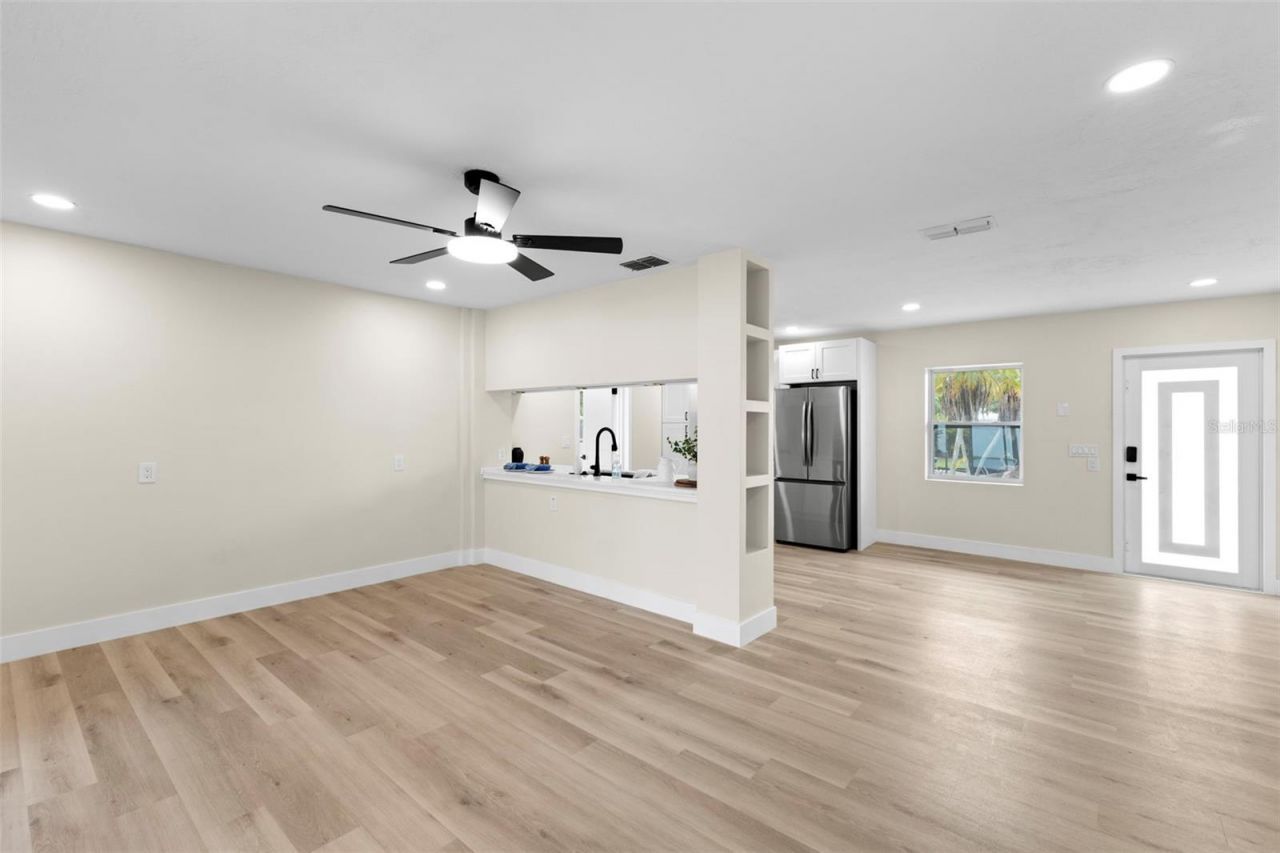 4430 Carson Street Ne, Saint Petersburg, FL 33703 Photo