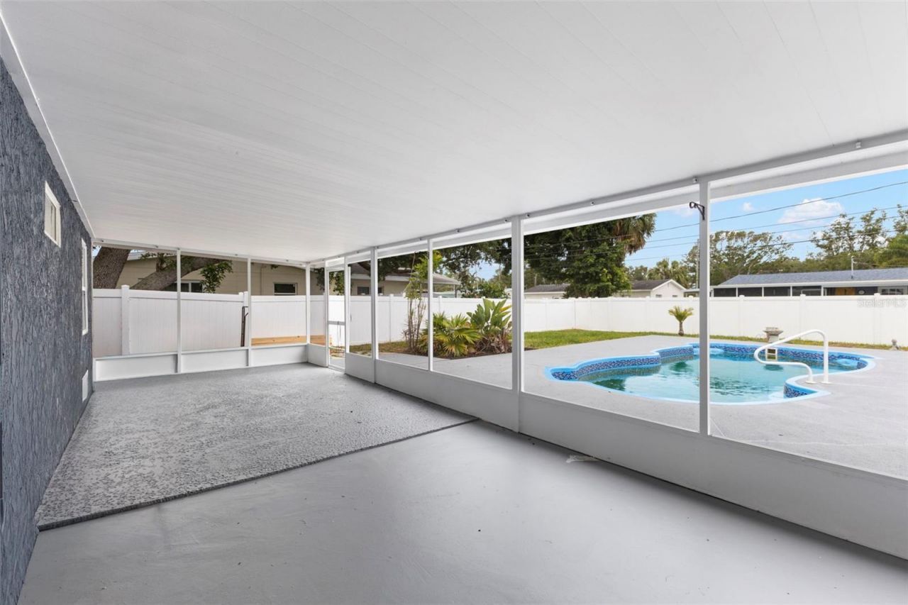 4430 Carson Street Ne, Saint Petersburg, FL 33703 Photo