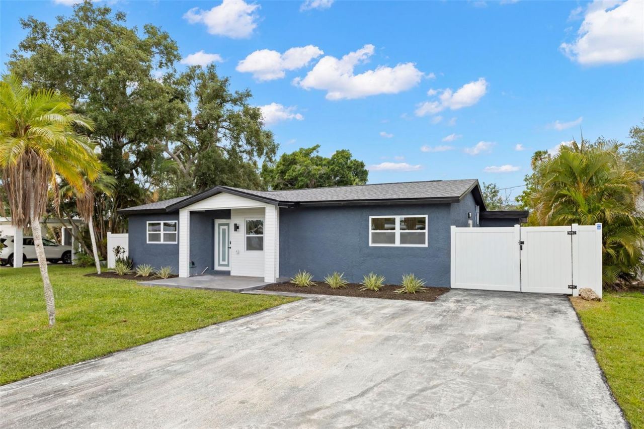 4430 Carson Street Ne, Saint Petersburg, FL 33703 Photo