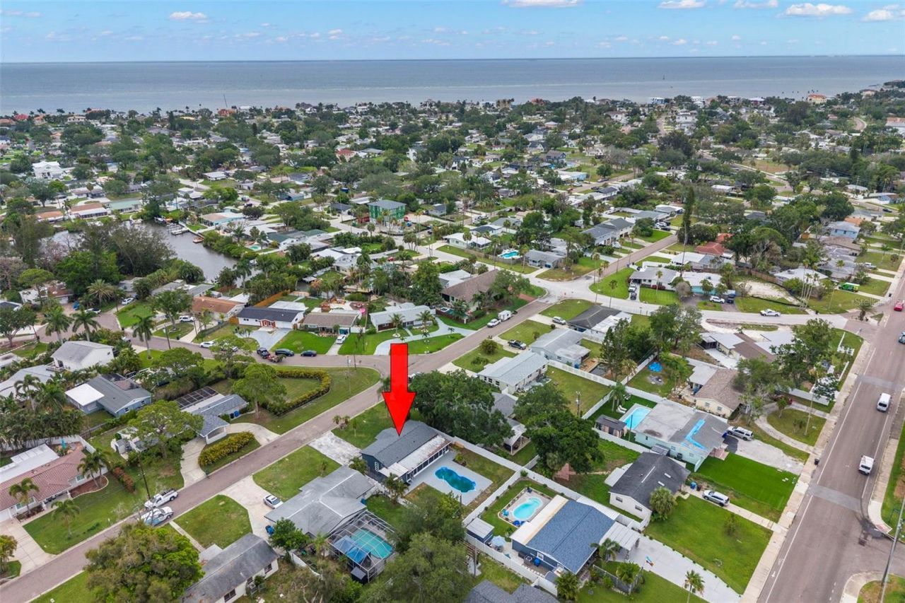 4430 Carson Street Ne, Saint Petersburg, FL 33703 Photo