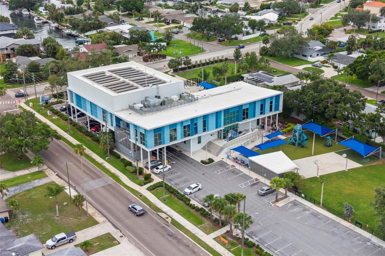 4430 Carson Street Ne, Saint Petersburg, FL 33703 Photo