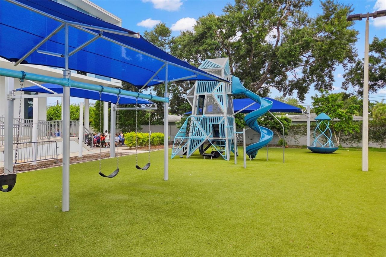 4430 Carson Street Ne, Saint Petersburg, FL 33703 Photo