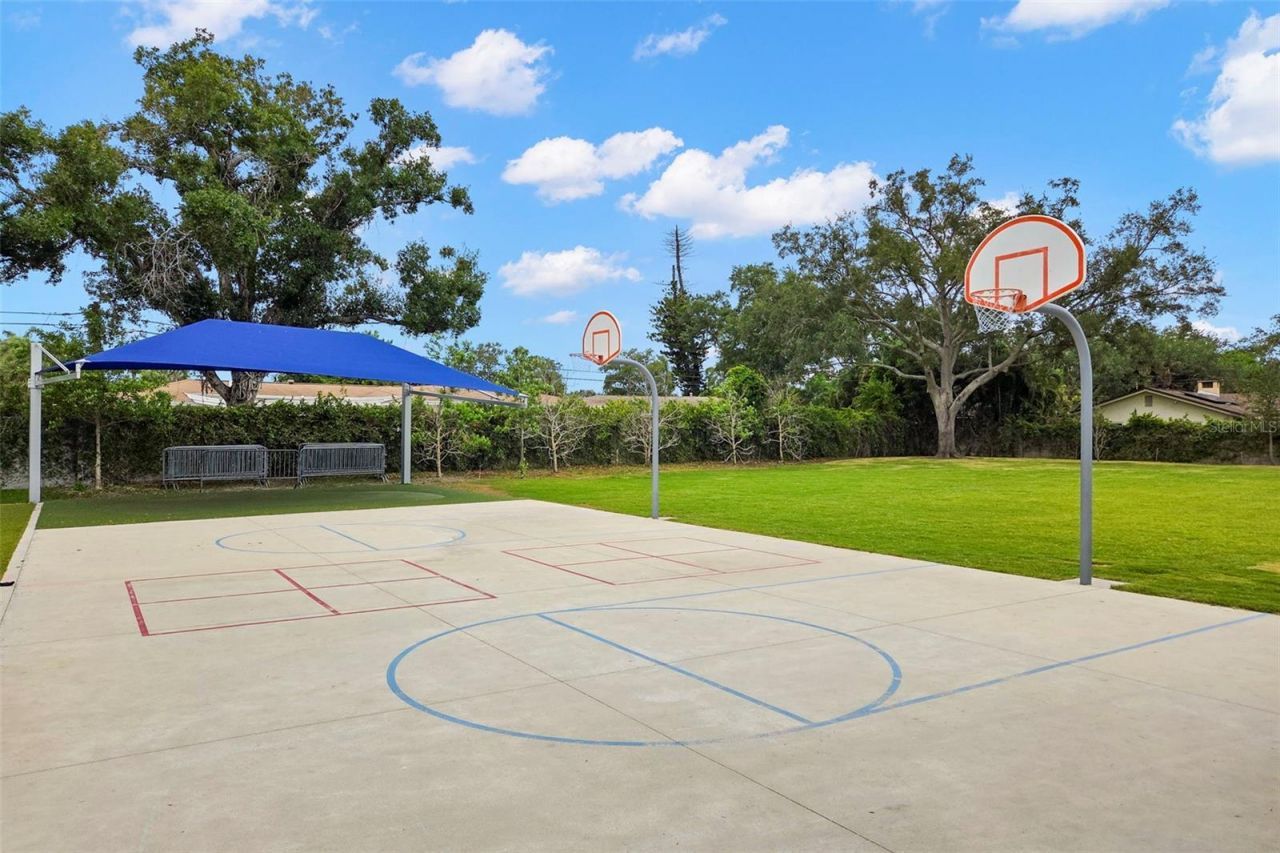 4430 Carson Street Ne, Saint Petersburg, FL 33703 Photo