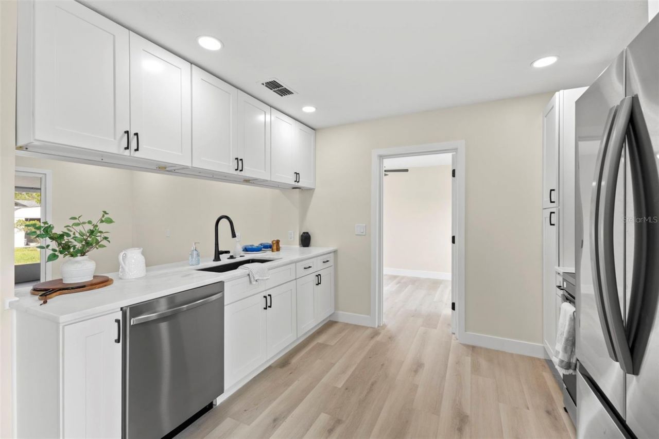 4430 Carson Street Ne, Saint Petersburg, FL 33703 Photo
