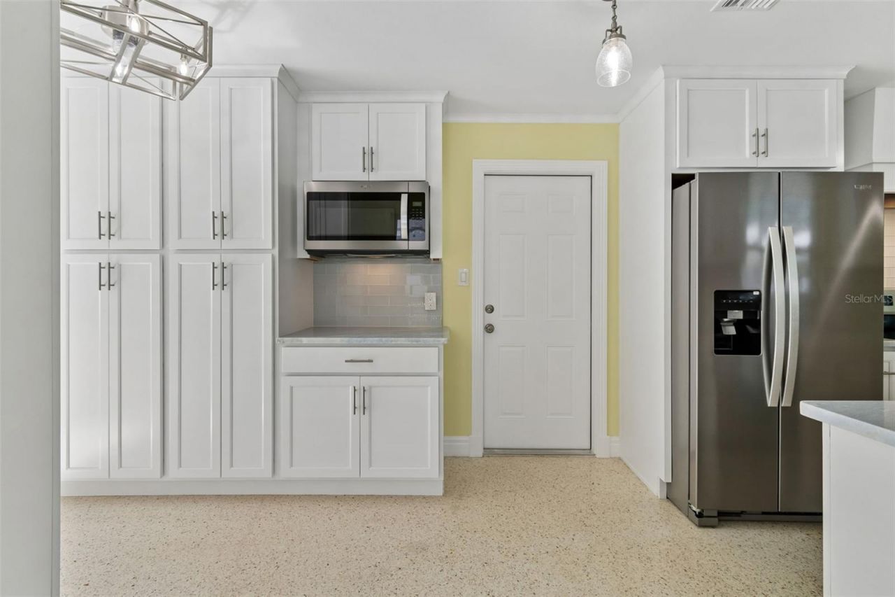 4388 50th Place S, Saint Petersburg, FL 33711 Photo