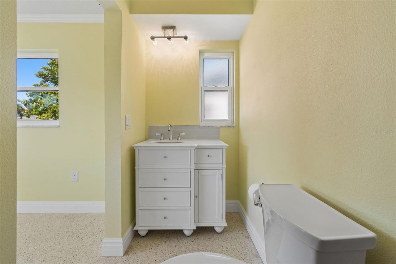 4388 50th Place S, Saint Petersburg, FL 33711 Photo