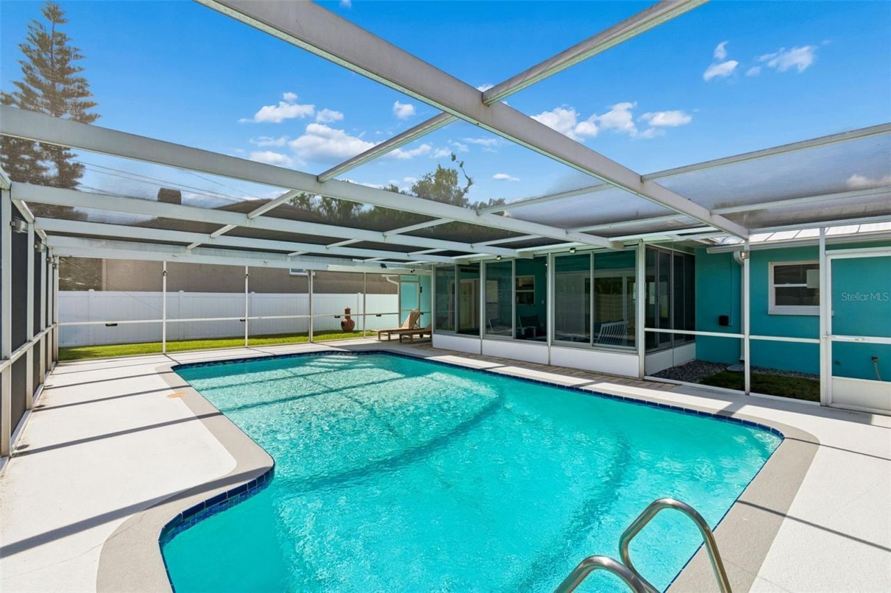 4388 50th Place S, Saint Petersburg, FL 33711 Photo