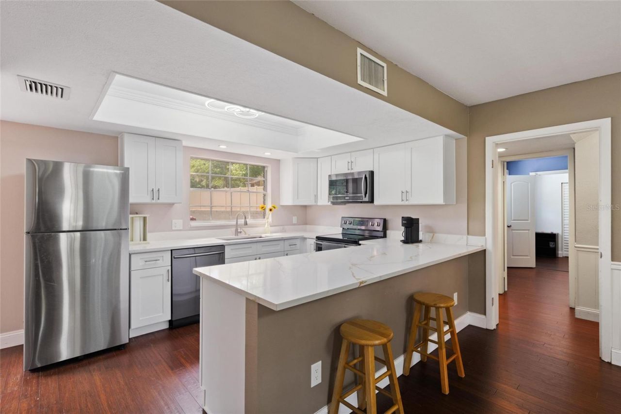 498 Lakewood Drive , Brandon, FL 33510 Photo