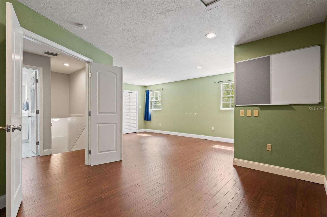 498 Lakewood Drive , Brandon, FL 33510 Photo