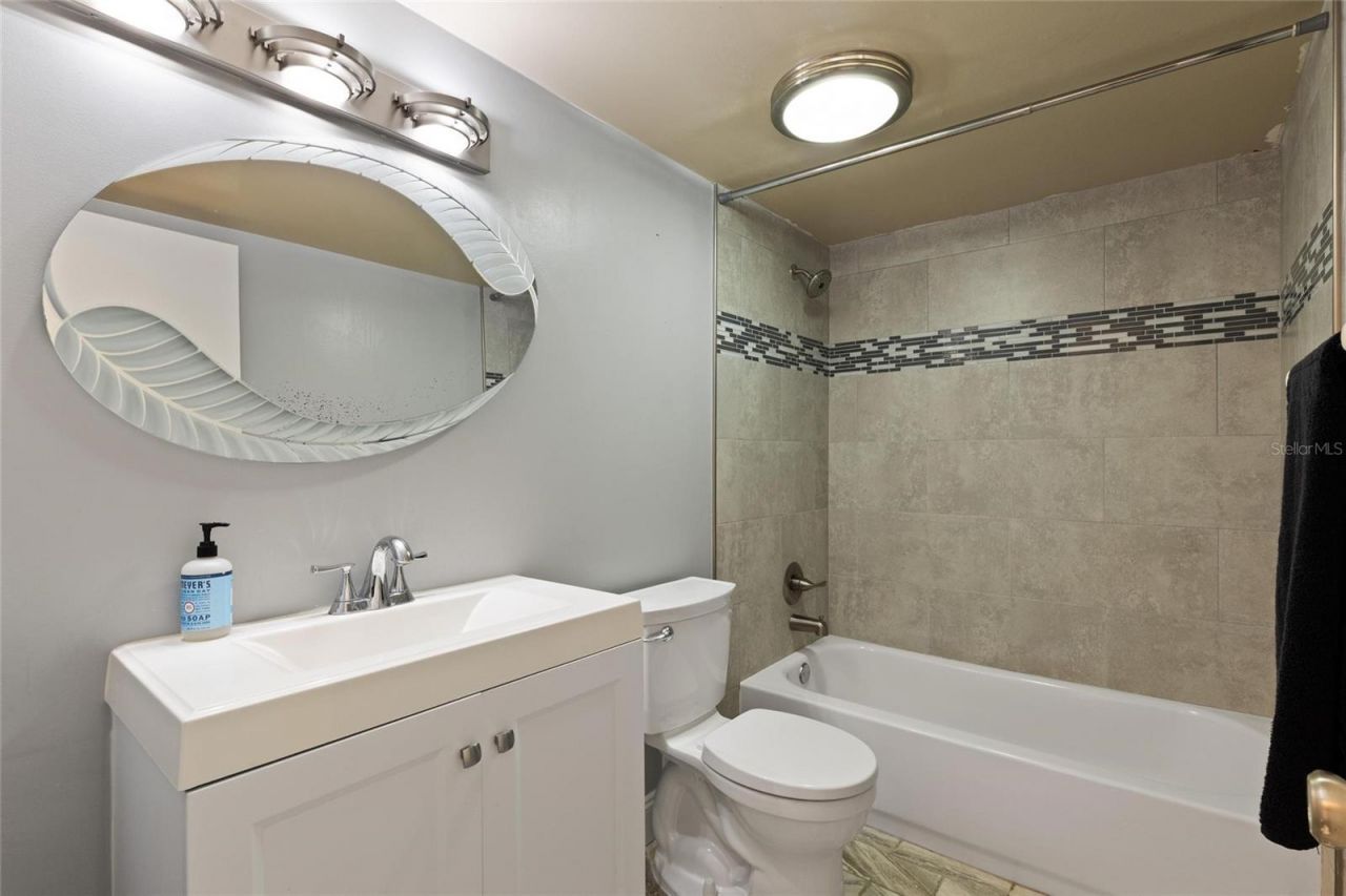 498 Lakewood Drive , Brandon, FL 33510 Photo