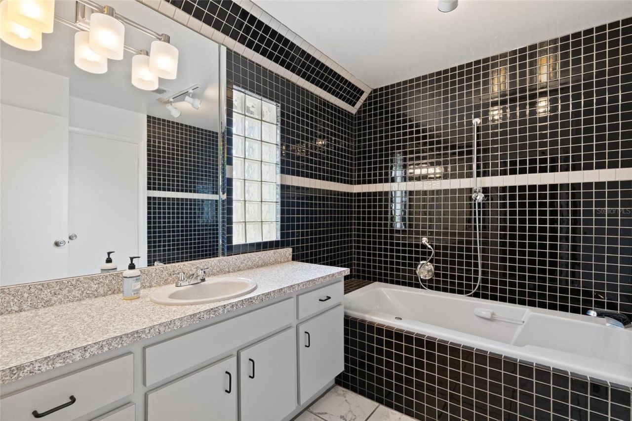 498 Lakewood Drive , Brandon, FL 33510 Photo