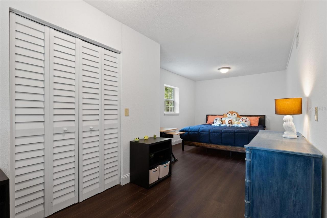 498 Lakewood Drive , Brandon, FL 33510 Photo