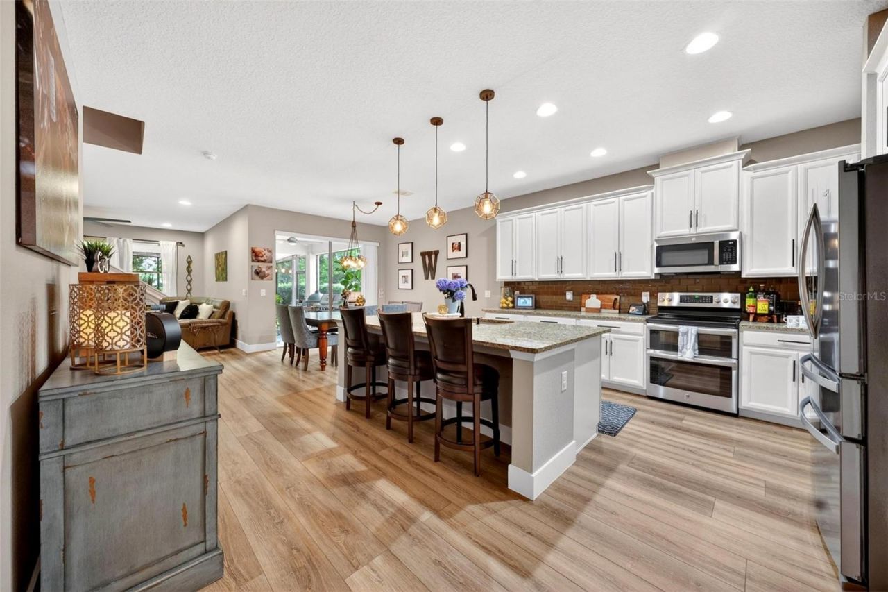 4025 Lake Bosse View Drive, Orlando, FL 32810 Photo