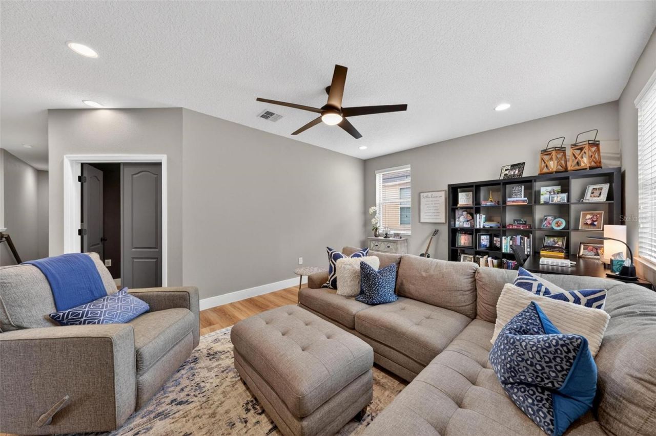 4025 Lake Bosse View Drive , Orlando, FL 32810 Photo