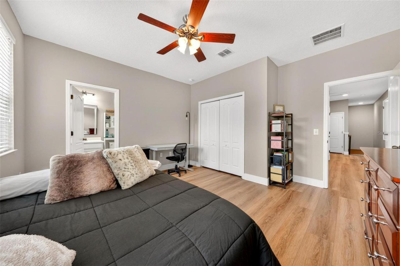 4025 Lake Bosse View Drive , Orlando, FL 32810 Photo