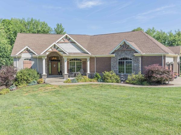 2575 Woodstone Lane, Evansville, IN 47712