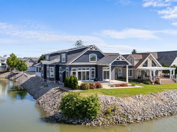 5256 E Ellithorpe Drive, Port Clinton, OH 43452