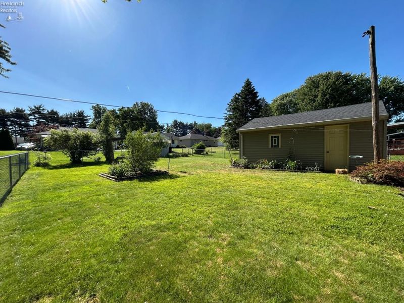 23 Homewood, Norwalk, OH 44857 Photo 6