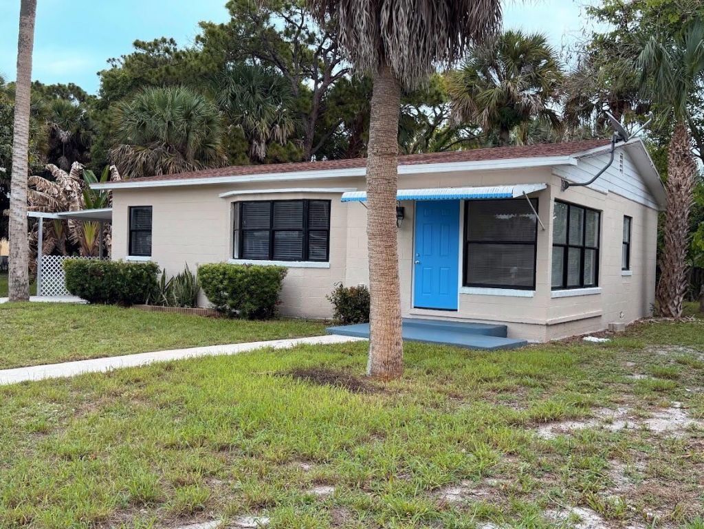 1010 Mayflower Road, Fort Pierce, FL 34950 Photo