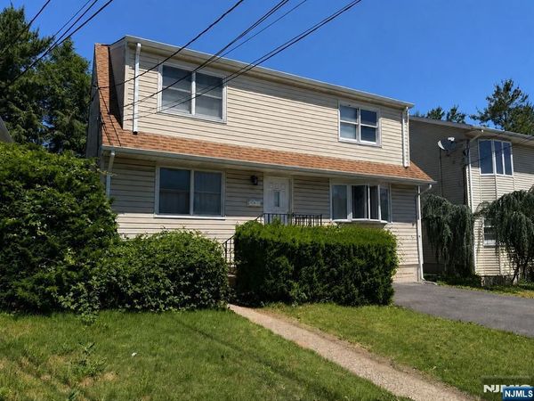 45 Elm, EAST RUTHERFORD, NJ 07073