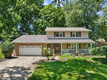 2438 Lyndon Drive, Green, OH 44685