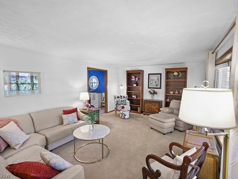 2438 Lyndon Drive , Green, OH 44685 Photo 6
