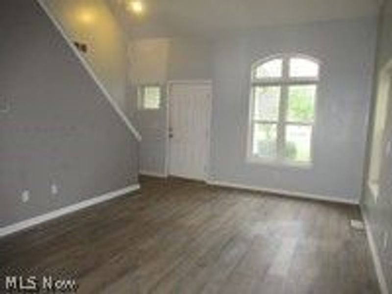 3718 Minster Court, Cleveland, OH 44105 Photo 3