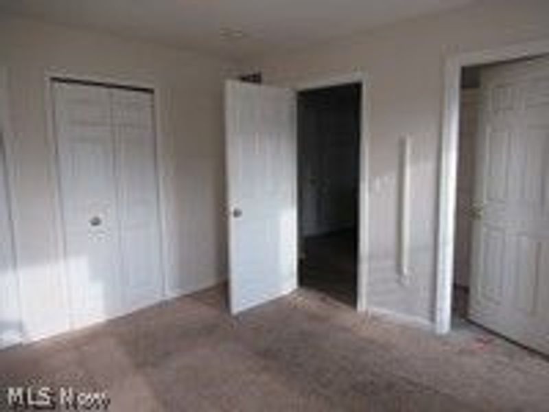 3718 Minster Court, Cleveland, OH 44105 Photo 6