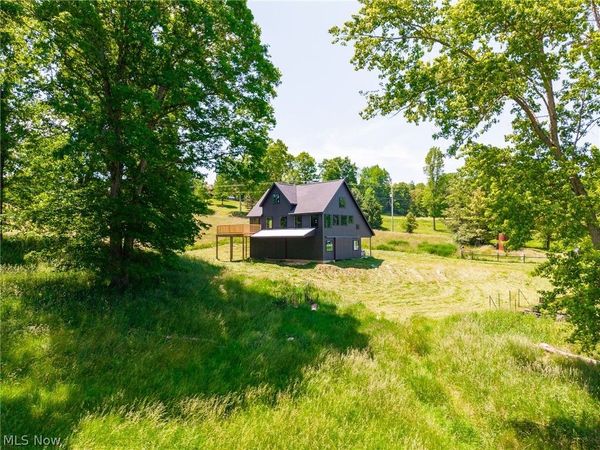 3640 NW Hope Road , Magnolia, OH 44643