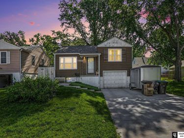 2809 N 69 Street, Omaha, NE 68104