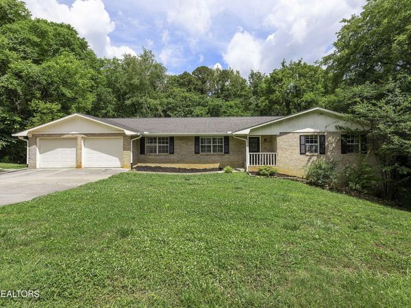 10909 Woody Drive, Knoxville, TN 37934