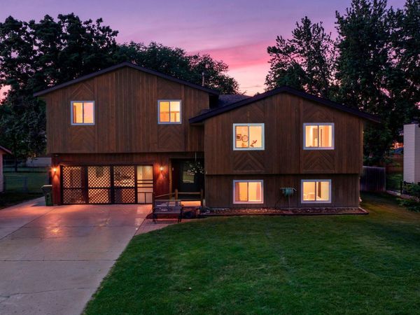260 107th Lane NW, Coon Rapids, MN 55448
