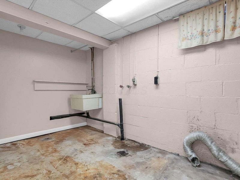 2278 Wadsworth Drive, Unit D, Columbus, OH 43232 Photo 24