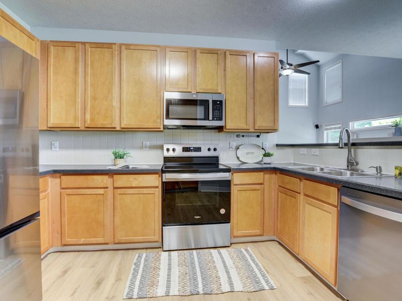 1872 Summersweet Circle, Lewis Center, OH 43035 Photo 28