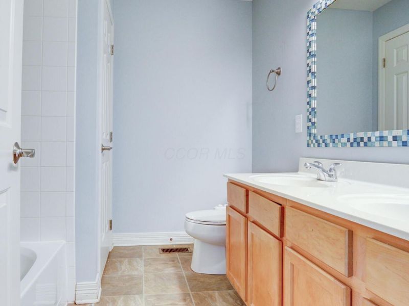 1872 Summersweet Circle, Lewis Center, OH 43035 Photo 35