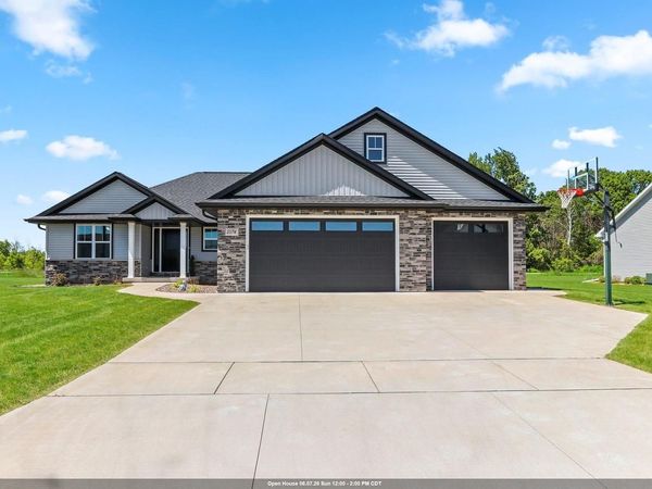 2174 POTTER DRIVE, De Pere, WI 54115