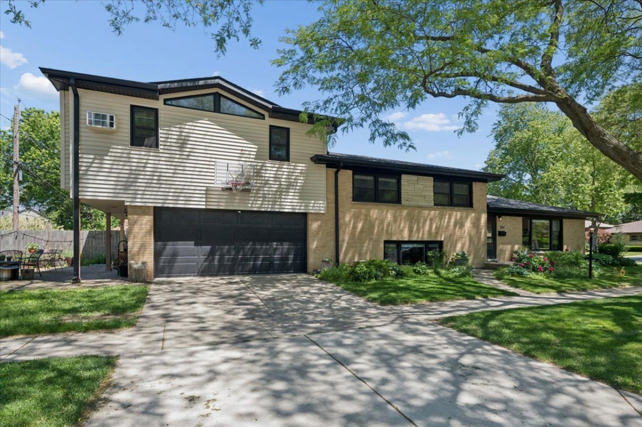 701 Laporte Avenue , Wilmette, IL 60091 Main Photo