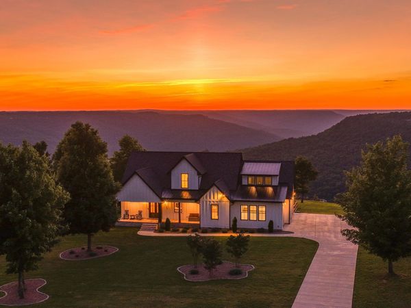 925 Sunset Circle , Jasper, TN 37347